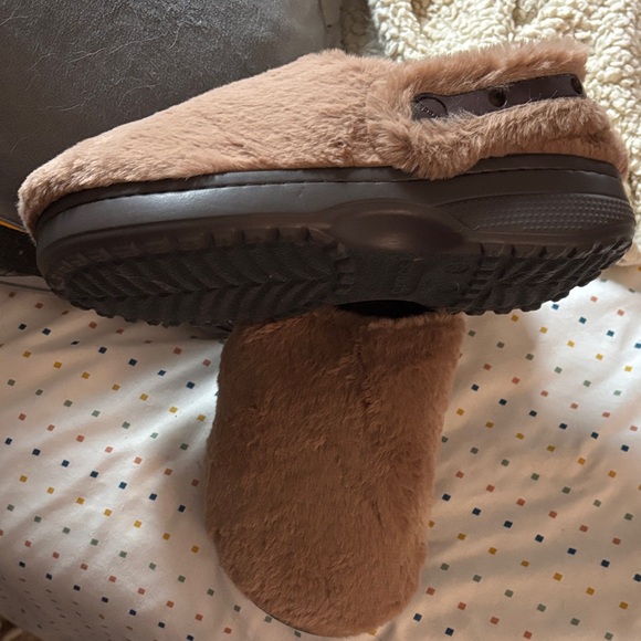 CROCS Women's Fuzzy Slip-On Mules in Light Brown - Picture 4 of 4